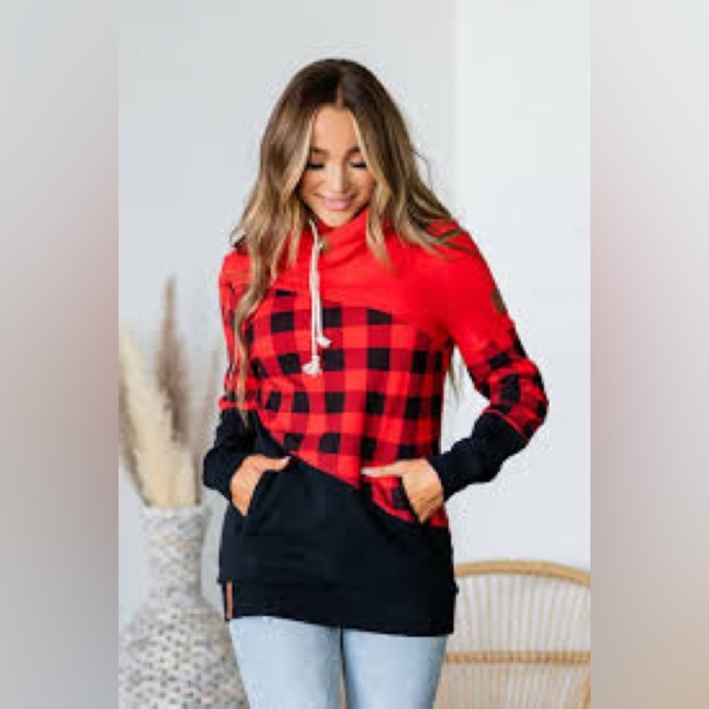 Ampersand Ave. Hoodie Red Black NWT Under the Mistletoe Size M Cozy Made in UT